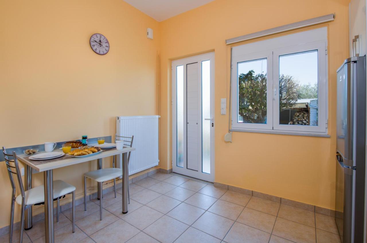 Georgia' S Apartment No1 Maleme Eksteriør billede